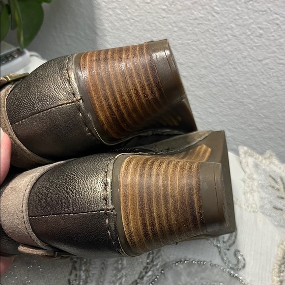 Dansko Shirley Ankle Bootie - Picture 4 of 13